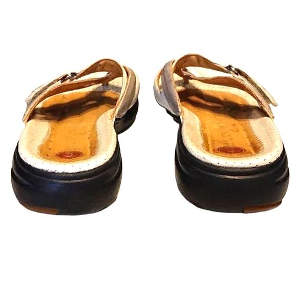 Clarks Unstructured Strappy Thong Sandals Slip On Leather White Womens Size 8M - Picture 5 of 5